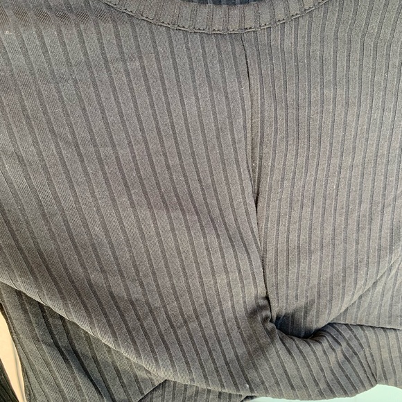 Boohoo pleated black crop top - Picture 2 of 4